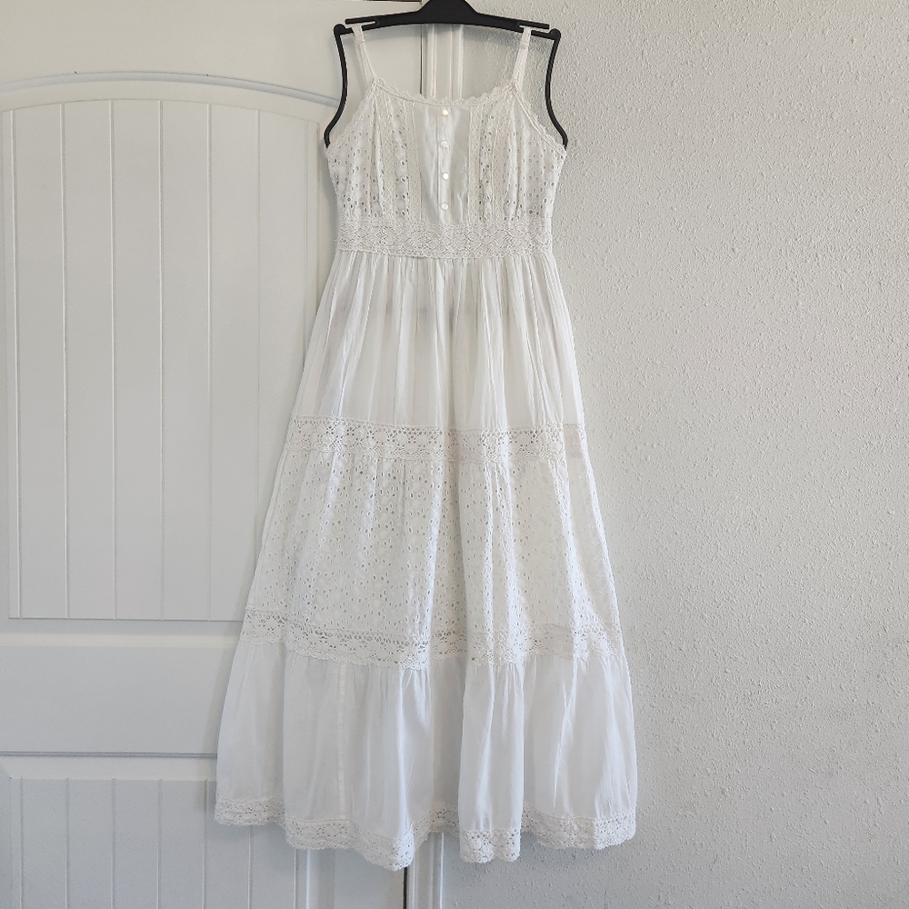 Magic White Eyelet & Lace Trim Maxi Dress Size Medium - Picture 1 of 12